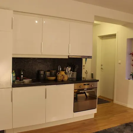 Central, Practical, Free Parking. Ls201 Apartmán